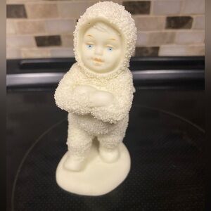 Dept. 56 Porcelain snowbabies figurine Holding snowballs.